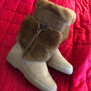 Brand New Oscar Fur boots Size 40